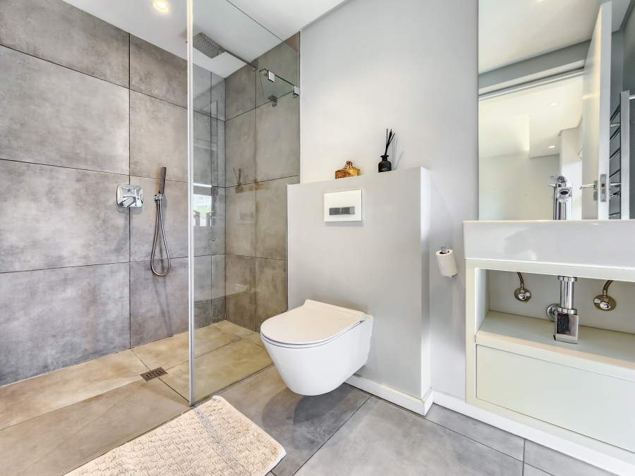 2 Bedroom Property for Sale in Sea Point Western Cape